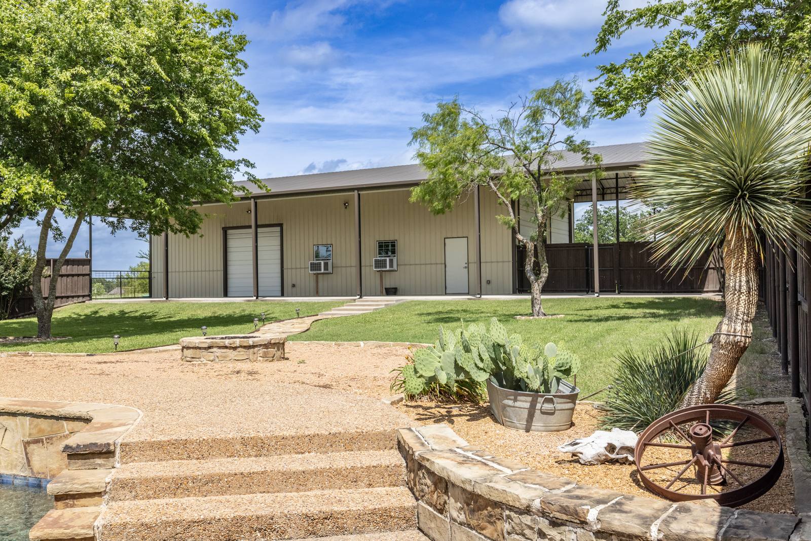 3031 Hillview Dr, Royse City TX — interior & exterior photo 9