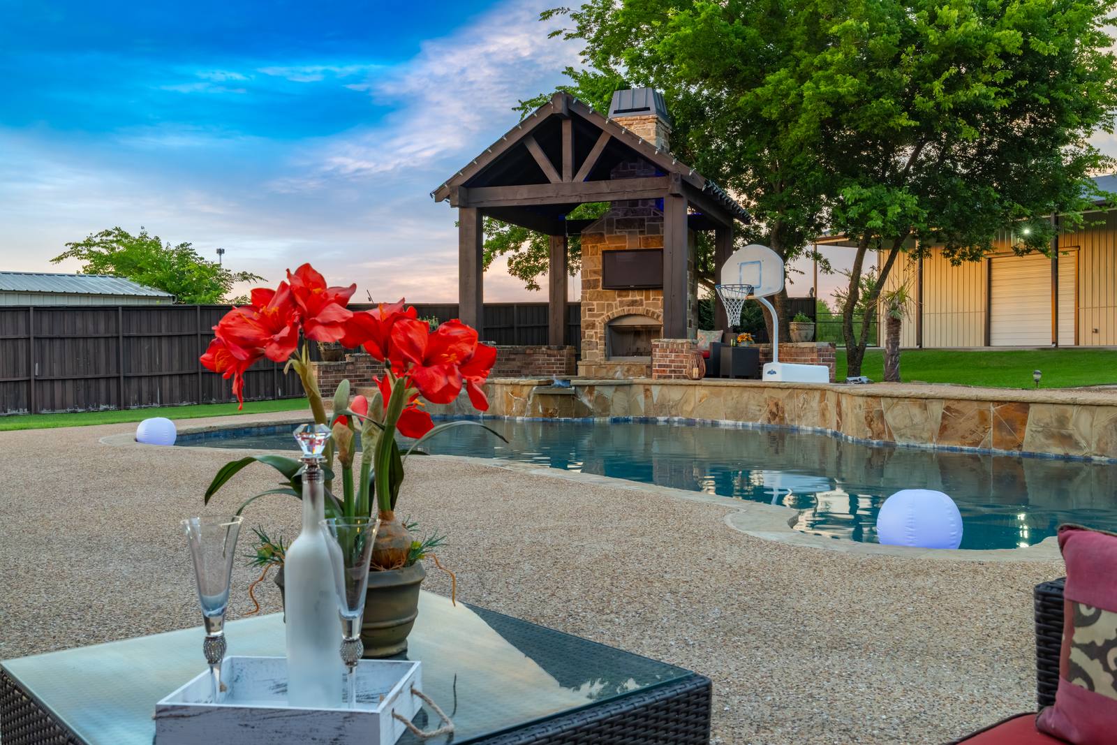 3031 Hillview Dr, Royse City TX — featured exterior