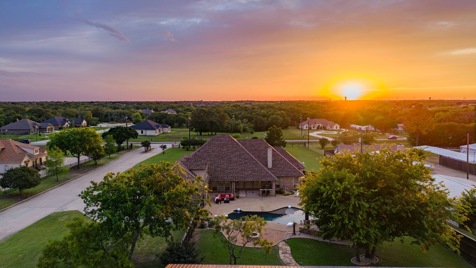 3031 Hillview Dr, Royse City TX — twilight photo 2